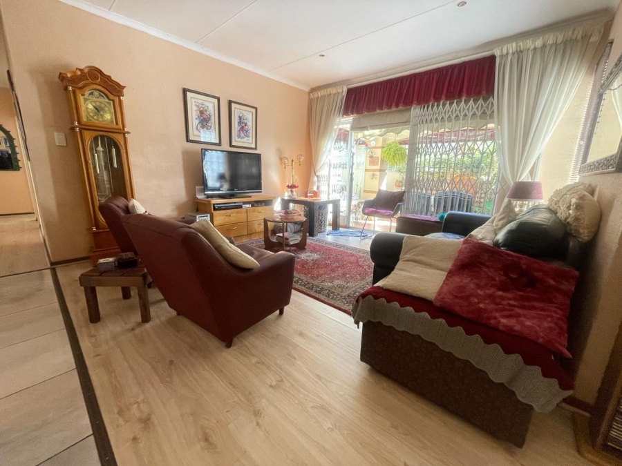 3 Bedroom Property for Sale in Glen Marais Gauteng