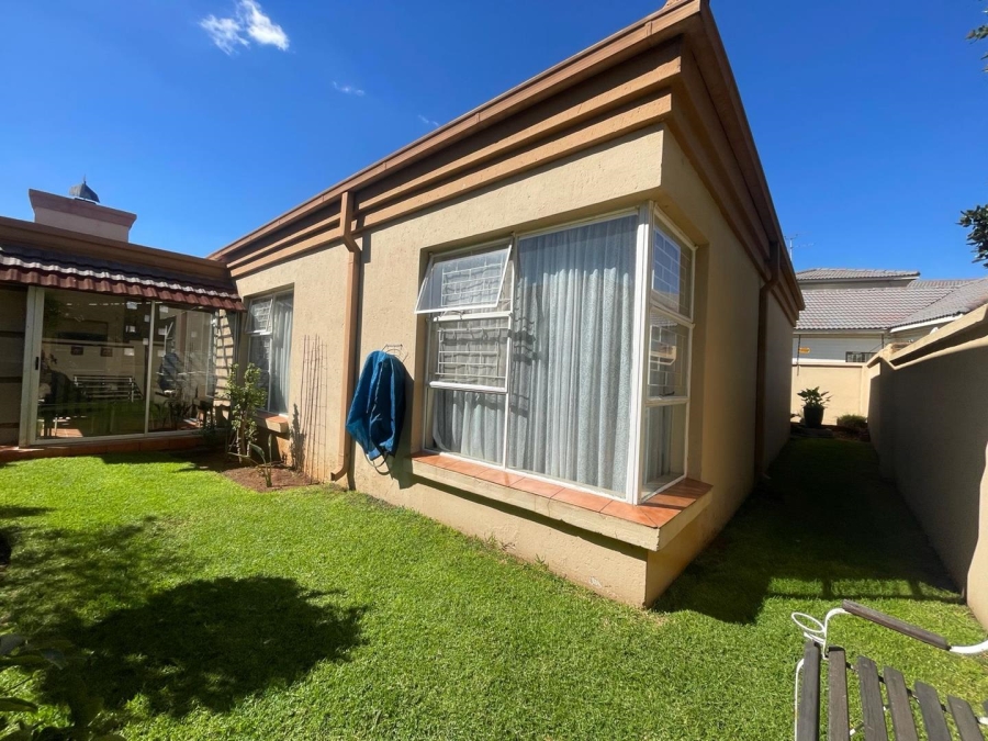 3 Bedroom Property for Sale in Glen Marais Gauteng