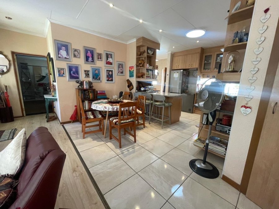 3 Bedroom Property for Sale in Glen Marais Gauteng