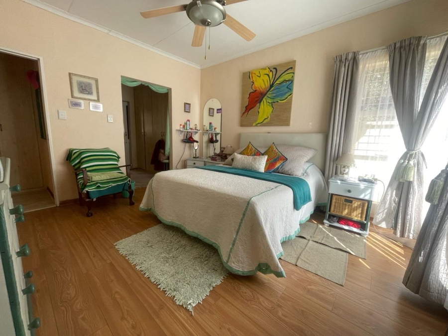 3 Bedroom Property for Sale in Glen Marais Gauteng