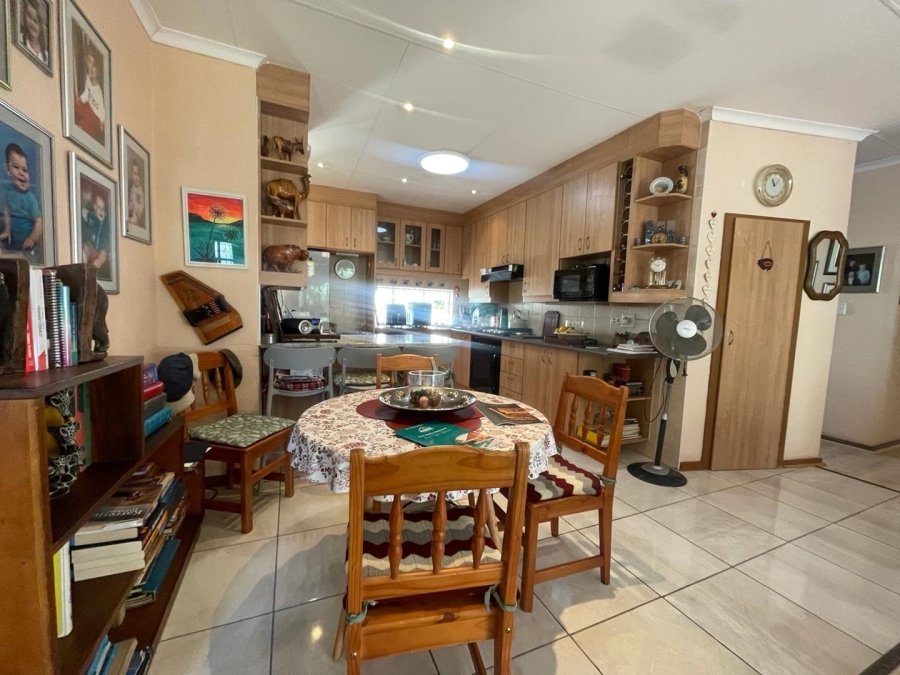 3 Bedroom Property for Sale in Glen Marais Gauteng