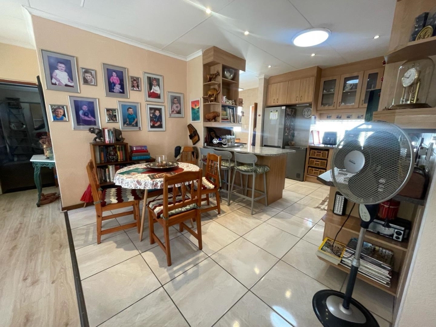 3 Bedroom Property for Sale in Glen Marais Gauteng