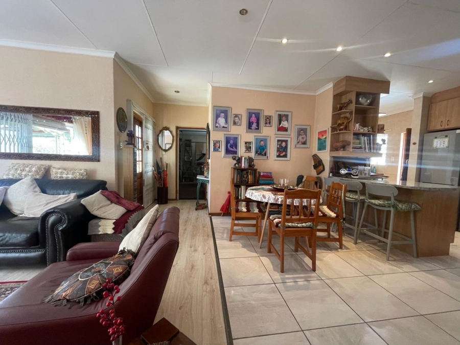 3 Bedroom Property for Sale in Glen Marais Gauteng