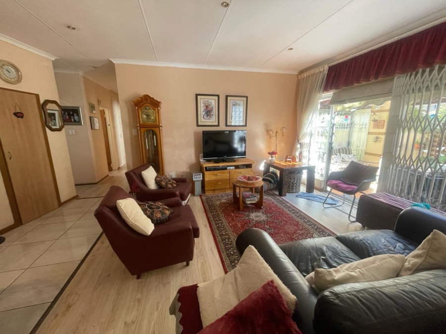 3 Bedroom Property for Sale in Glen Marais Gauteng