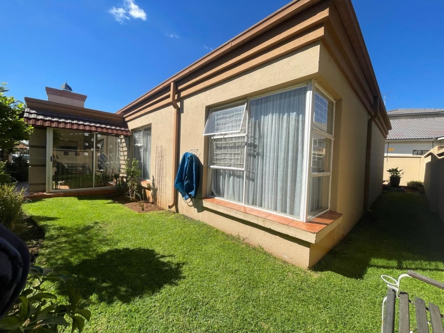 3 Bedroom Property for Sale in Glen Marais Gauteng