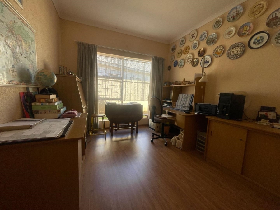 3 Bedroom Property for Sale in Glen Marais Gauteng