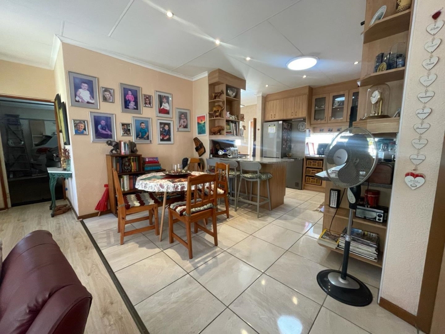 3 Bedroom Property for Sale in Glen Marais Gauteng