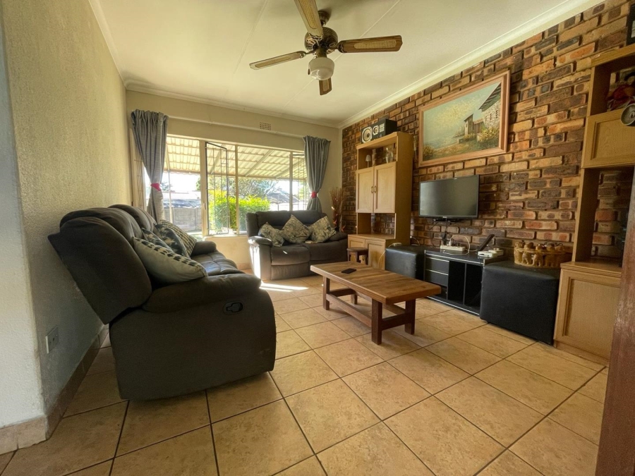 3 Bedroom Property for Sale in Crystal Park Gauteng