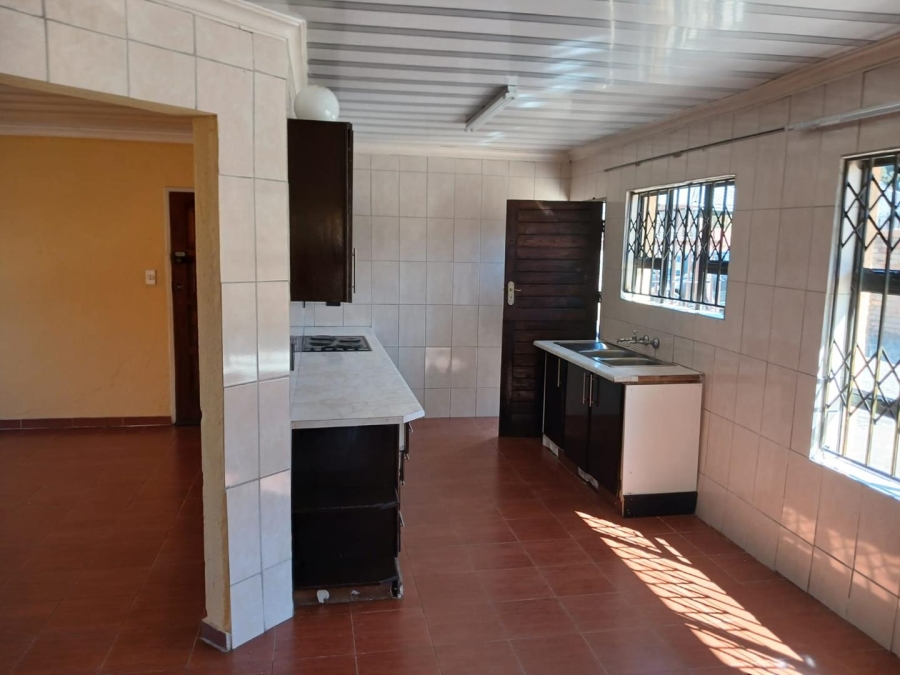 3 Bedroom Property for Sale in Dhlamini Gauteng