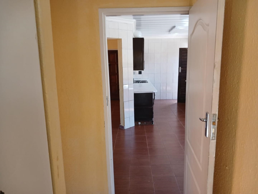 3 Bedroom Property for Sale in Dhlamini Gauteng