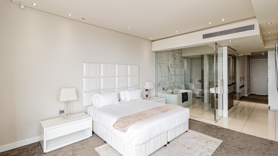 To Let 2 Bedroom Property for Rent in Sandhurst Gauteng