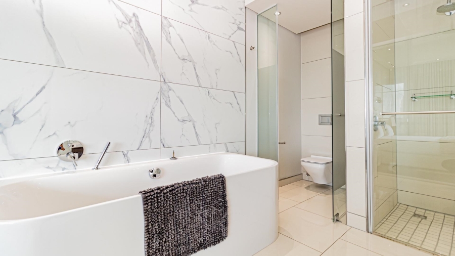 To Let 2 Bedroom Property for Rent in Sandhurst Gauteng