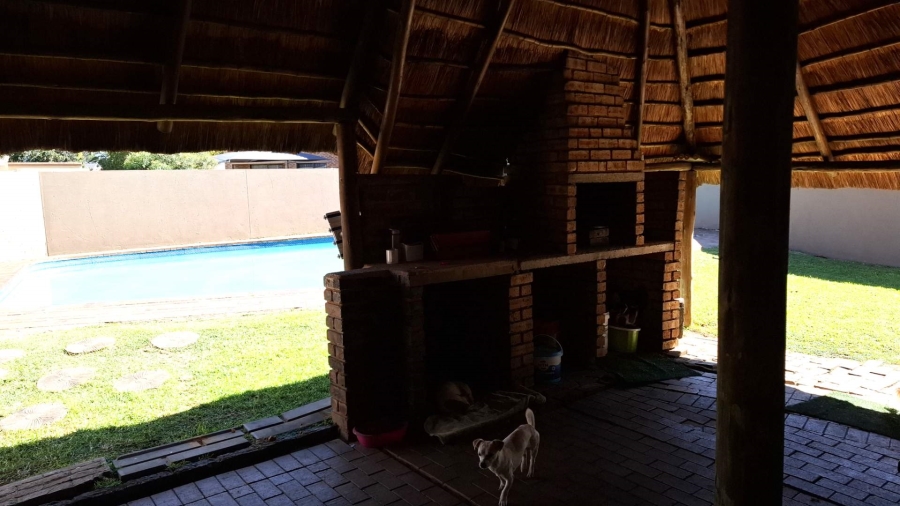 To Let 2 Bedroom Property for Rent in Brackenhurst Gauteng