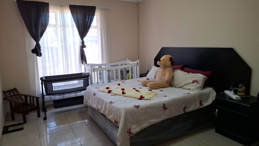 To Let 2 Bedroom Property for Rent in Brackenhurst Gauteng