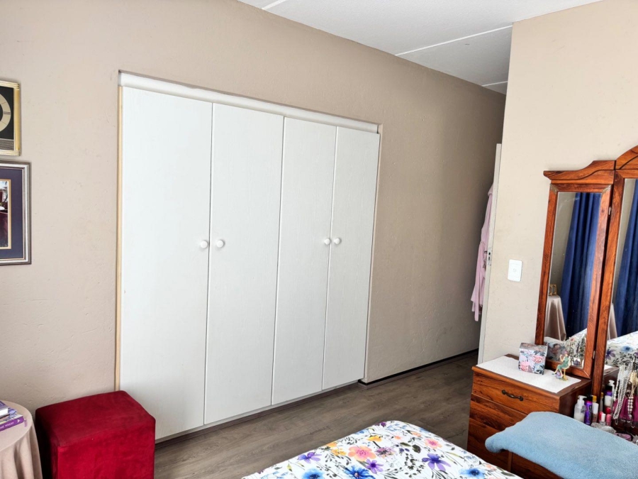 2 Bedroom Property for Sale in Brentwood Gauteng