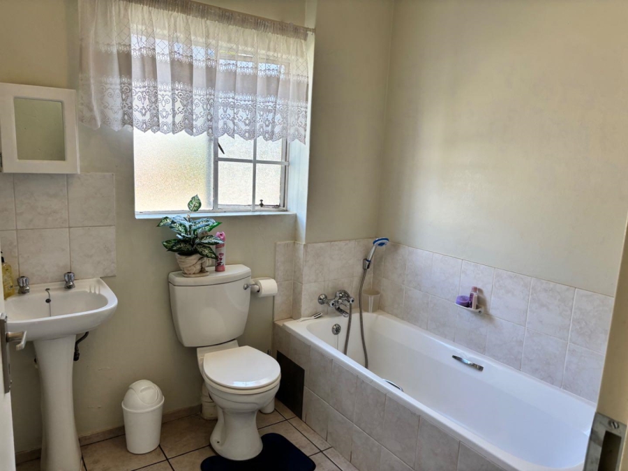 2 Bedroom Property for Sale in Brentwood Gauteng