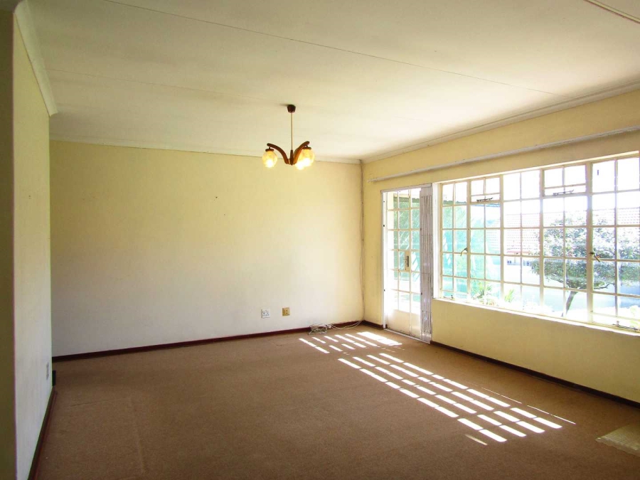 2 Bedroom Property for Sale in Helderkruin Gauteng