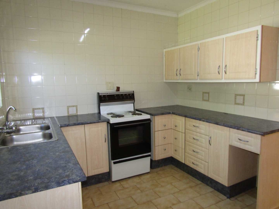 2 Bedroom Property for Sale in Helderkruin Gauteng