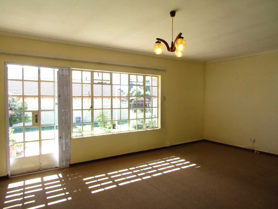 2 Bedroom Property for Sale in Helderkruin Gauteng