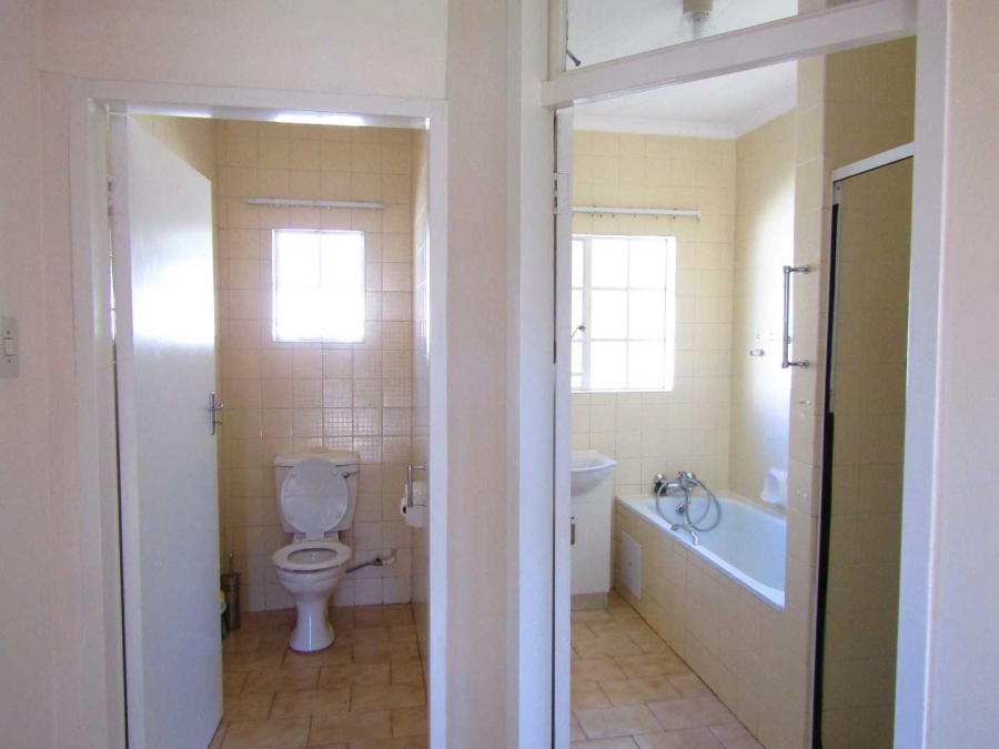 2 Bedroom Property for Sale in Helderkruin Gauteng