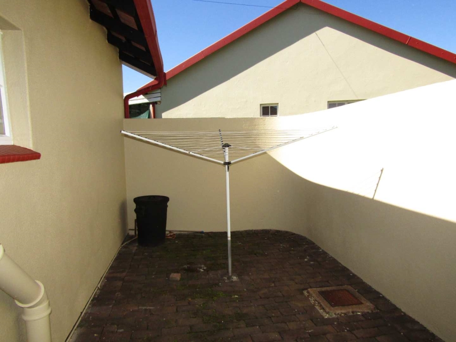 2 Bedroom Property for Sale in Helderkruin Gauteng