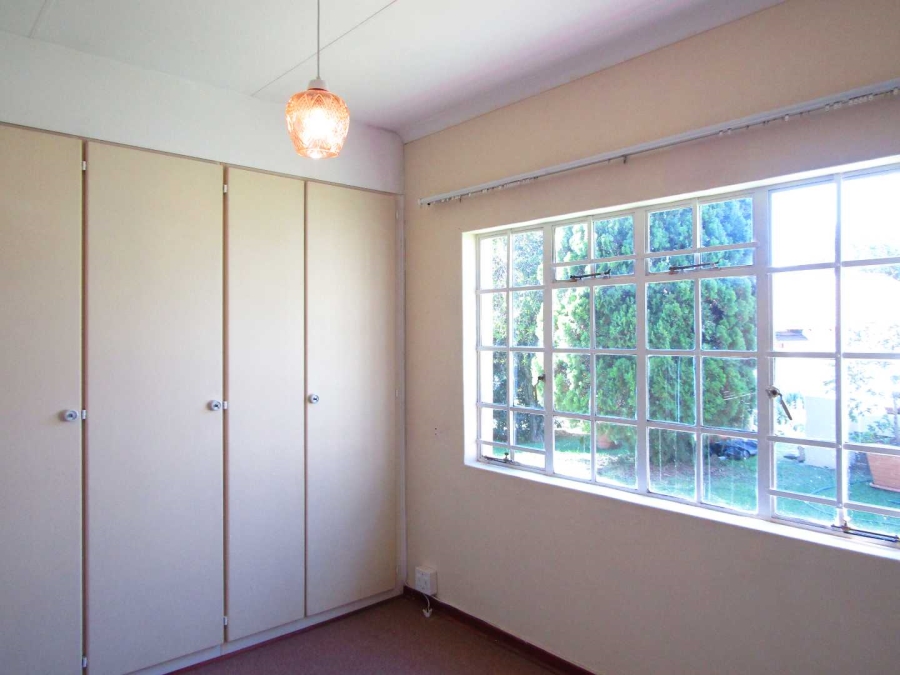 2 Bedroom Property for Sale in Helderkruin Gauteng