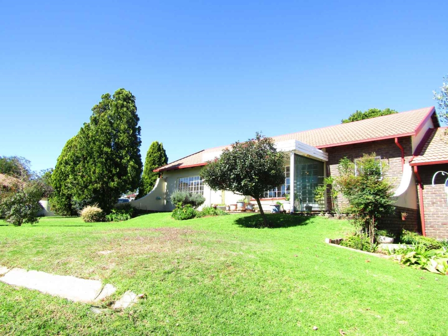 2 Bedroom Property for Sale in Helderkruin Gauteng