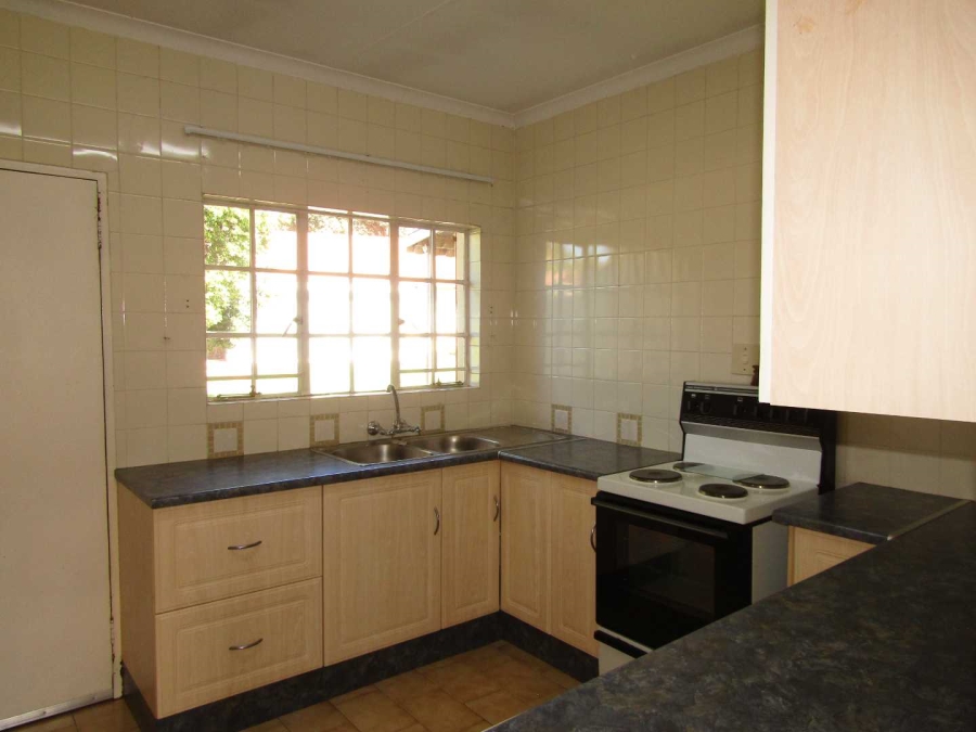 2 Bedroom Property for Sale in Helderkruin Gauteng