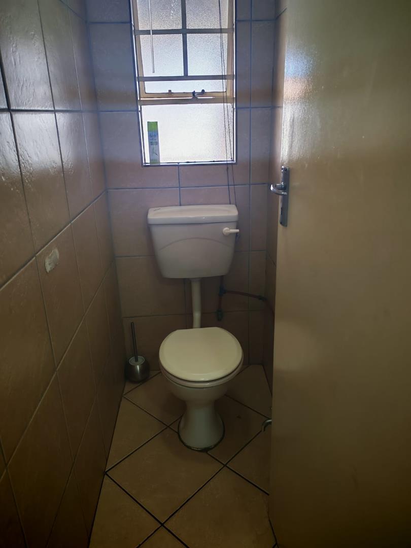 3 Bedroom Property for Sale in Die Hoewes Gauteng