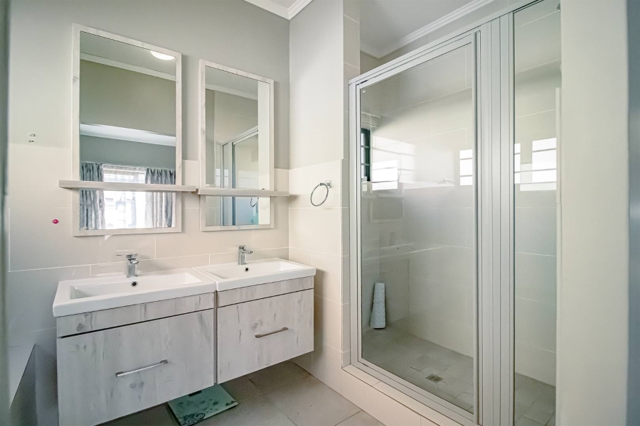 3 Bedroom Property for Sale in Amberfield Valley Gauteng