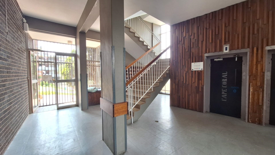 To Let 2 Bedroom Property for Rent in Constantia Kloof Gauteng