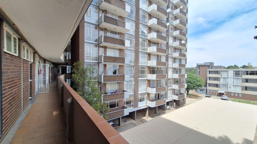 To Let 2 Bedroom Property for Rent in Constantia Kloof Gauteng
