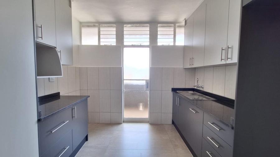 To Let 2 Bedroom Property for Rent in Constantia Kloof Gauteng