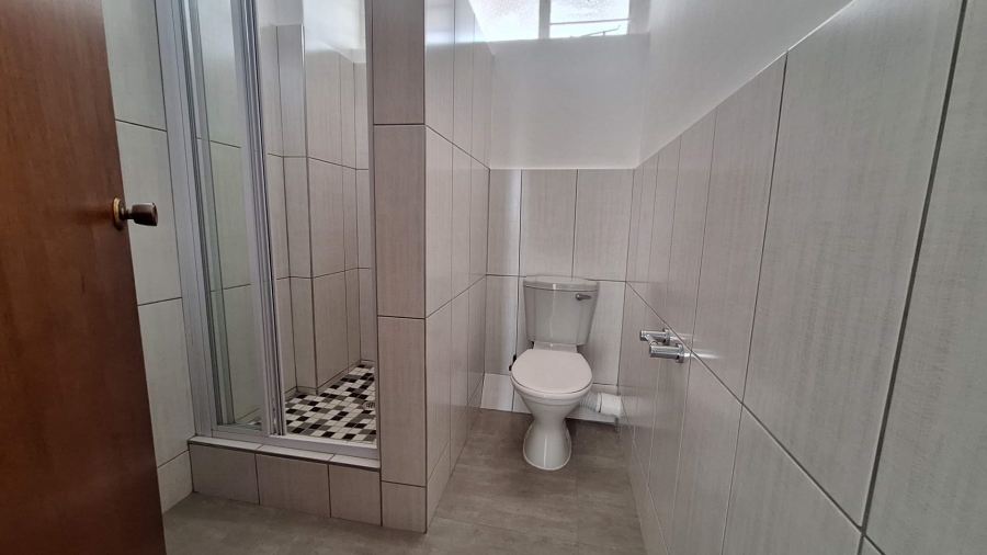 To Let 2 Bedroom Property for Rent in Constantia Kloof Gauteng