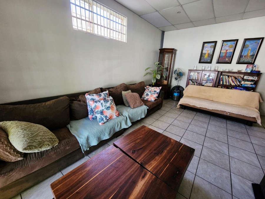 6 Bedroom Property for Sale in Riviera Gauteng