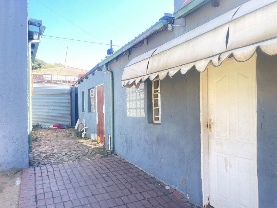 8 Bedroom Property for Sale in Rosettenville Gauteng