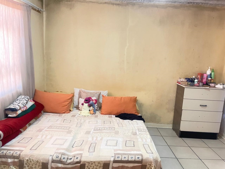 8 Bedroom Property for Sale in Rosettenville Gauteng