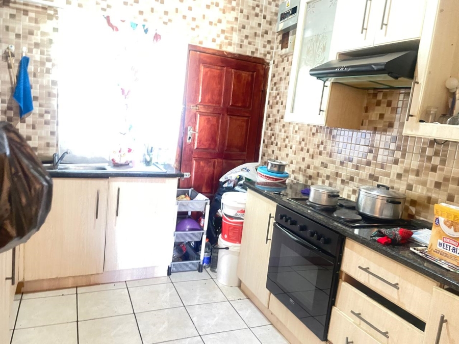8 Bedroom Property for Sale in Rosettenville Gauteng
