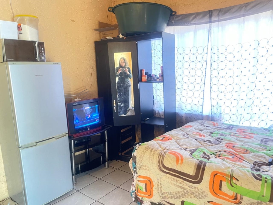 8 Bedroom Property for Sale in Rosettenville Gauteng