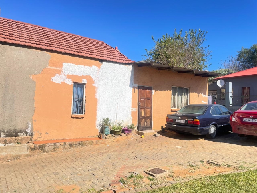 8 Bedroom Property for Sale in Rosettenville Gauteng