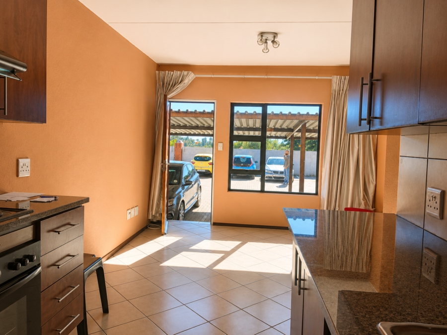 2 Bedroom Property for Sale in Albertsdal Gauteng