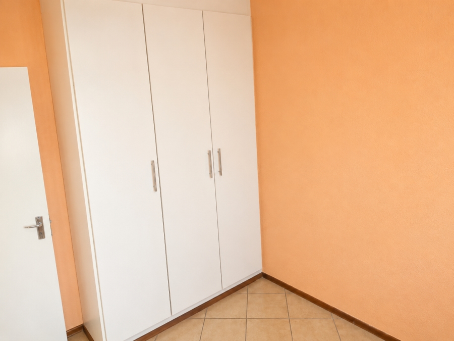 2 Bedroom Property for Sale in Albertsdal Gauteng