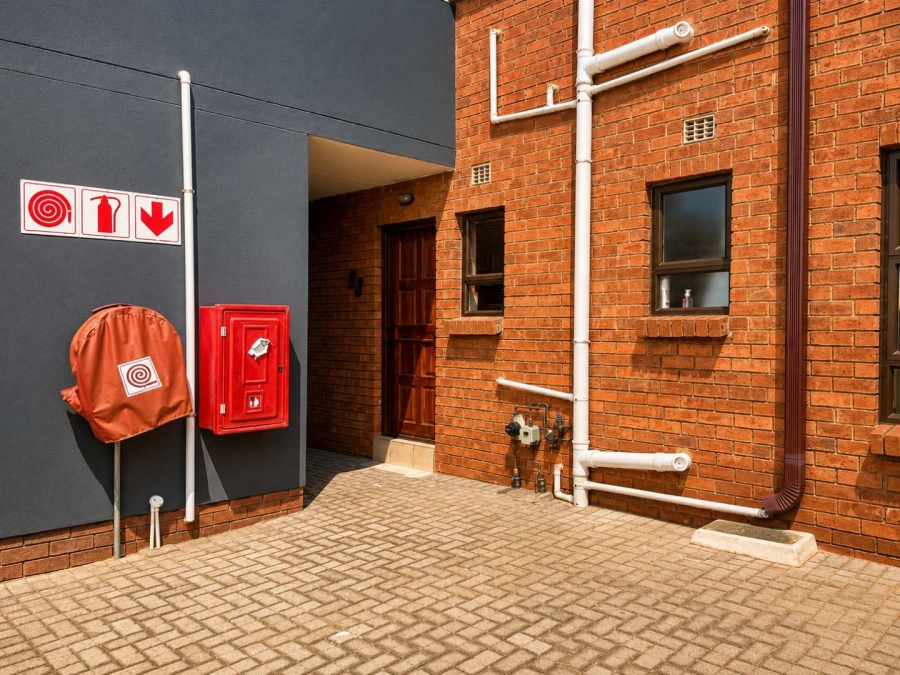 2 Bedroom Property for Sale in Albertsdal Gauteng