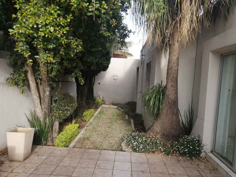 2 Bedroom Property for Sale in Morningside Gauteng