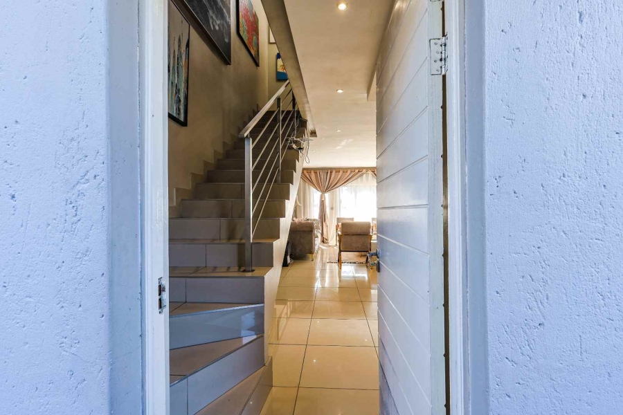 2 Bedroom Property for Sale in Equestria Gauteng