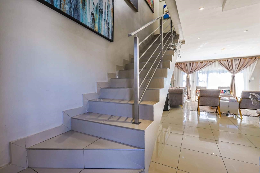 2 Bedroom Property for Sale in Equestria Gauteng