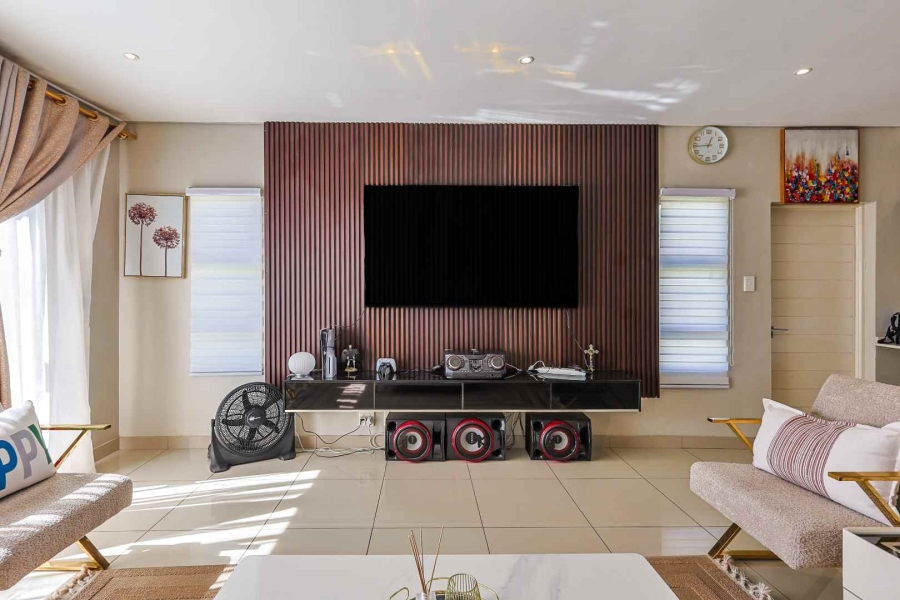 2 Bedroom Property for Sale in Equestria Gauteng
