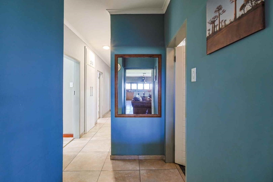 3 Bedroom Property for Sale in Zwavelpoort Gauteng