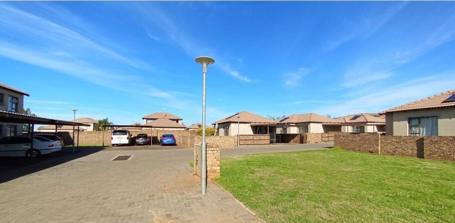 2 Bedroom Property for Sale in Chantelle Gauteng