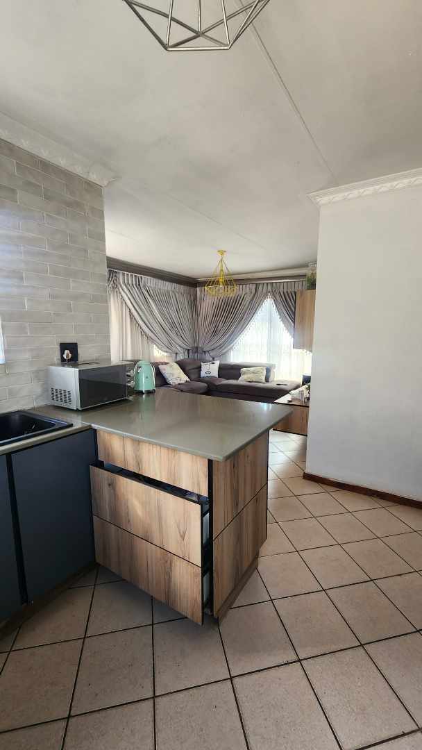 3 Bedroom Property for Sale in The Orchards Gauteng